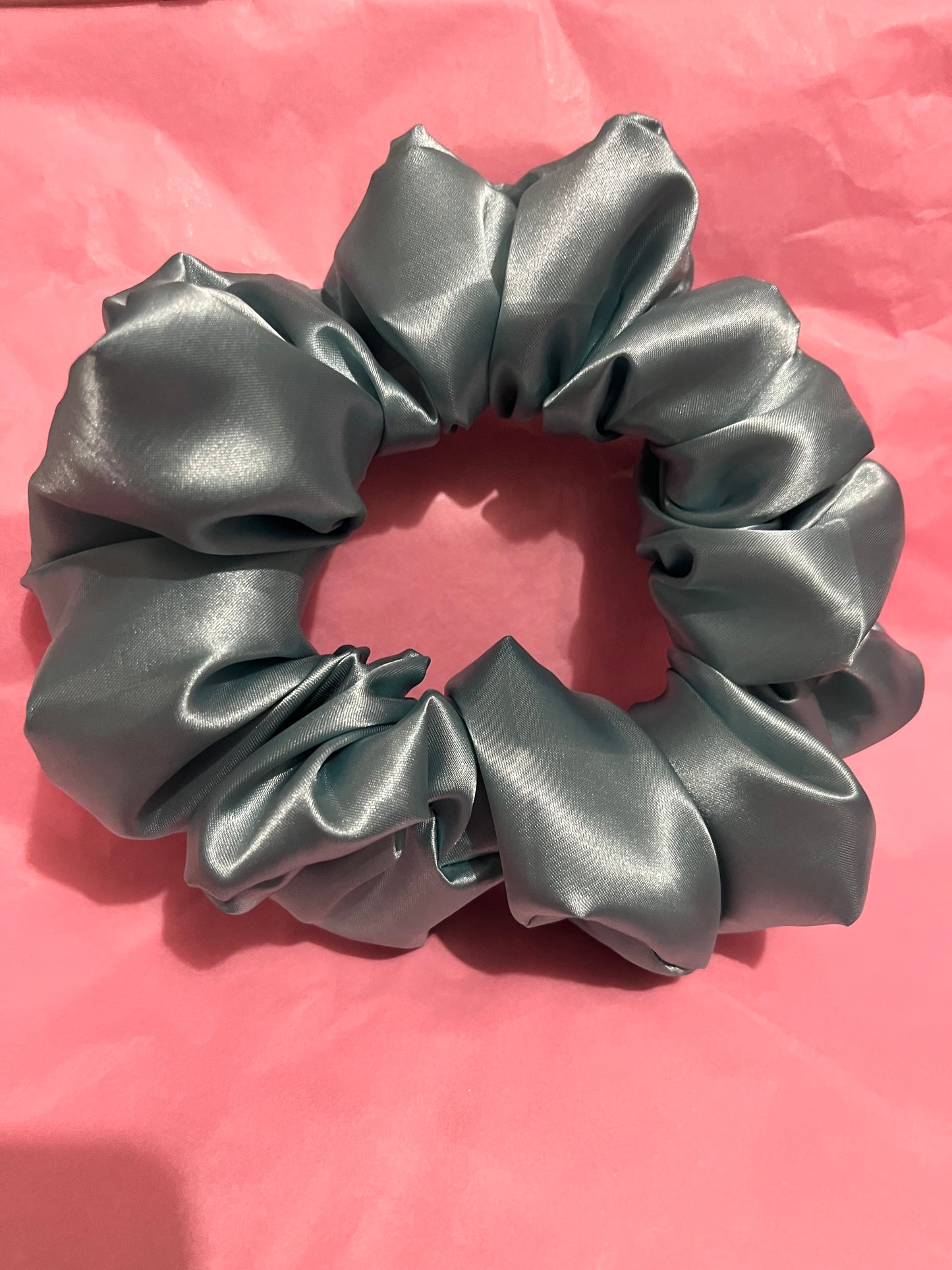 Large satin deluxe Scrunchie large