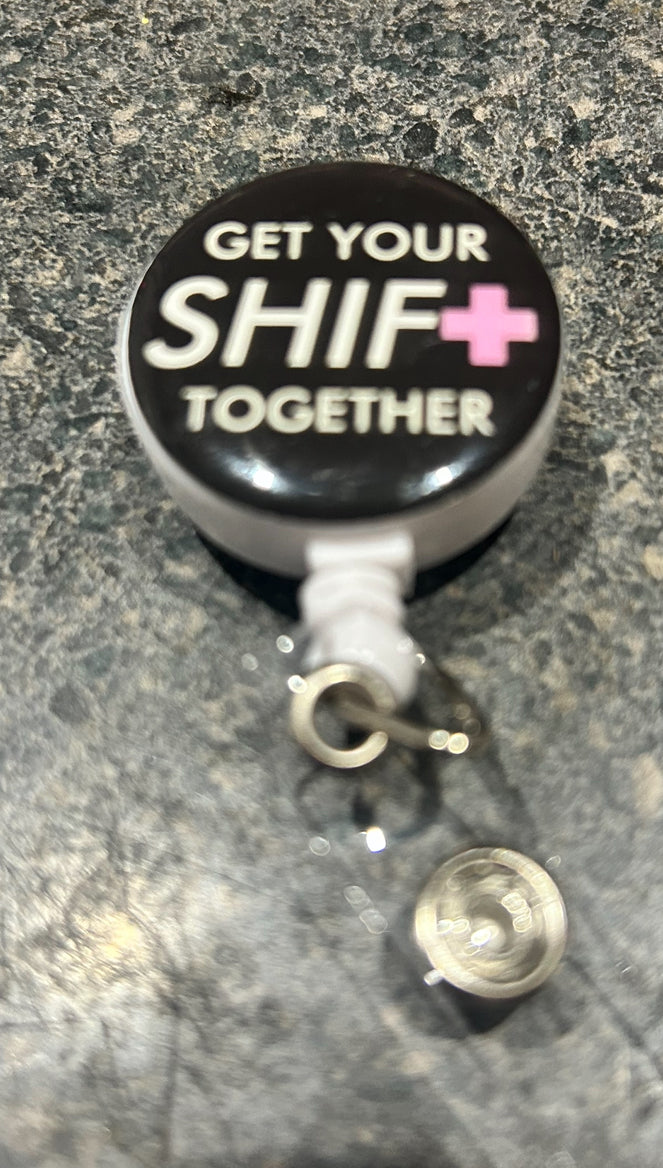 Retractable nurse badge holders