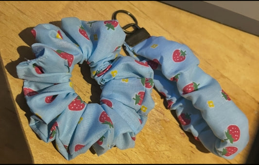 Scrunchy and wristlet set