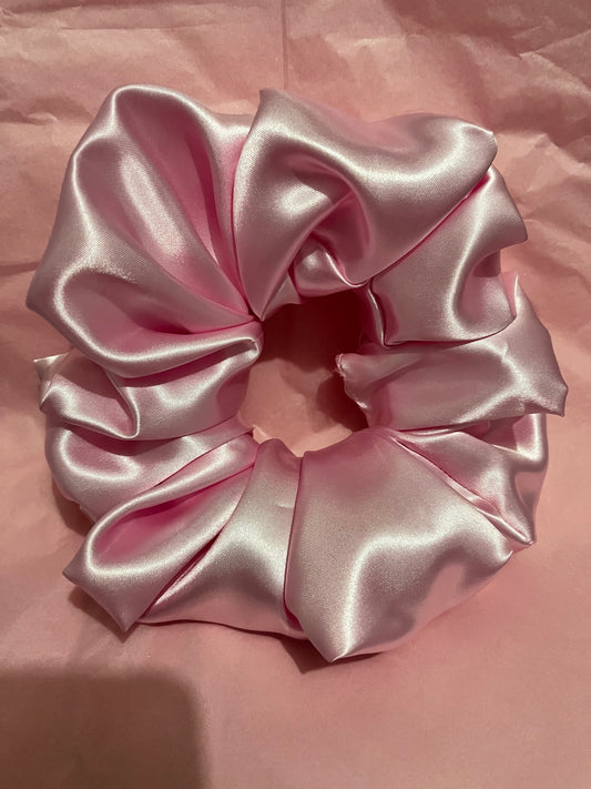 Large satin deluxe Scrunchie large