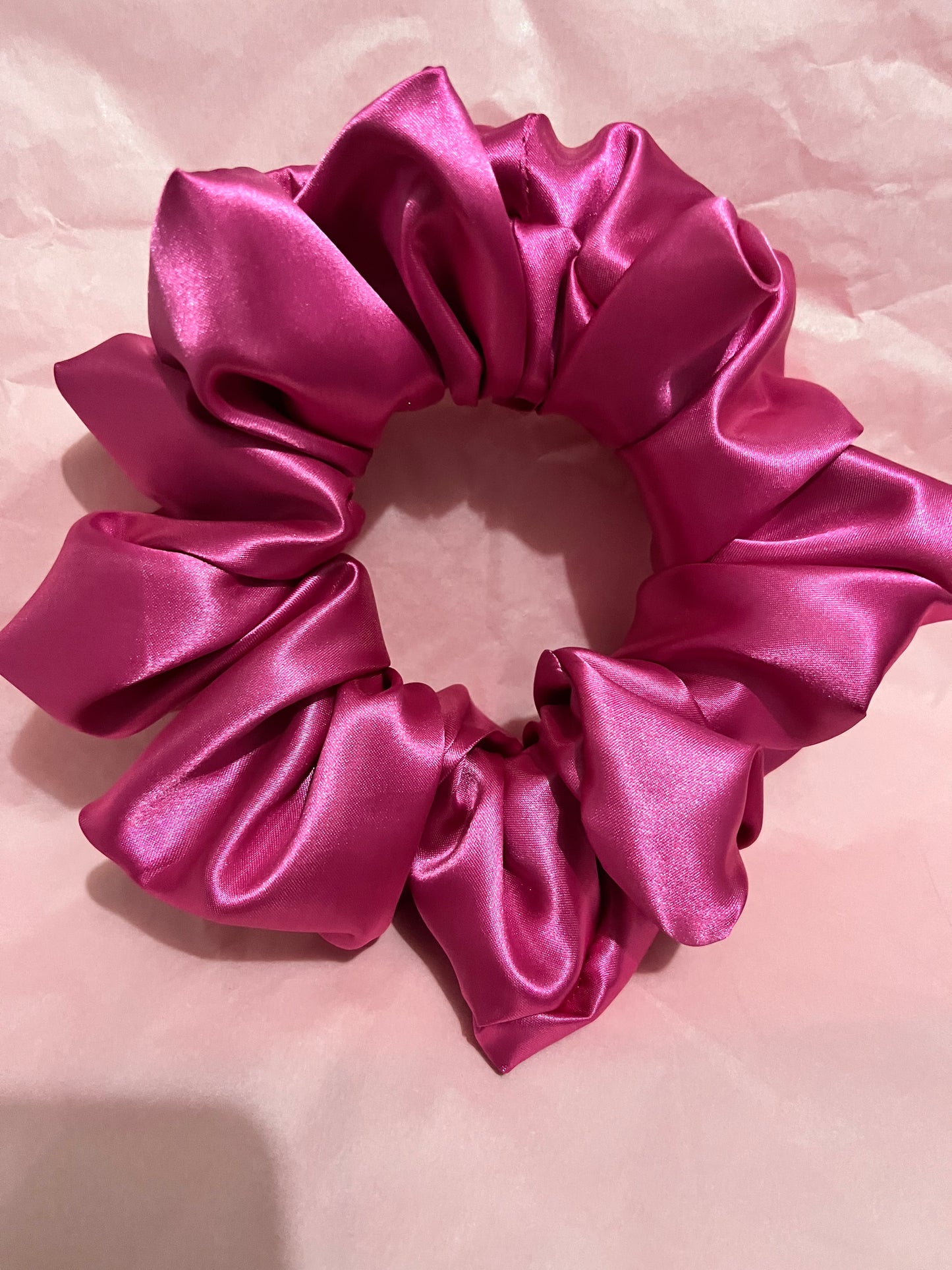 Large satin deluxe Scrunchie large