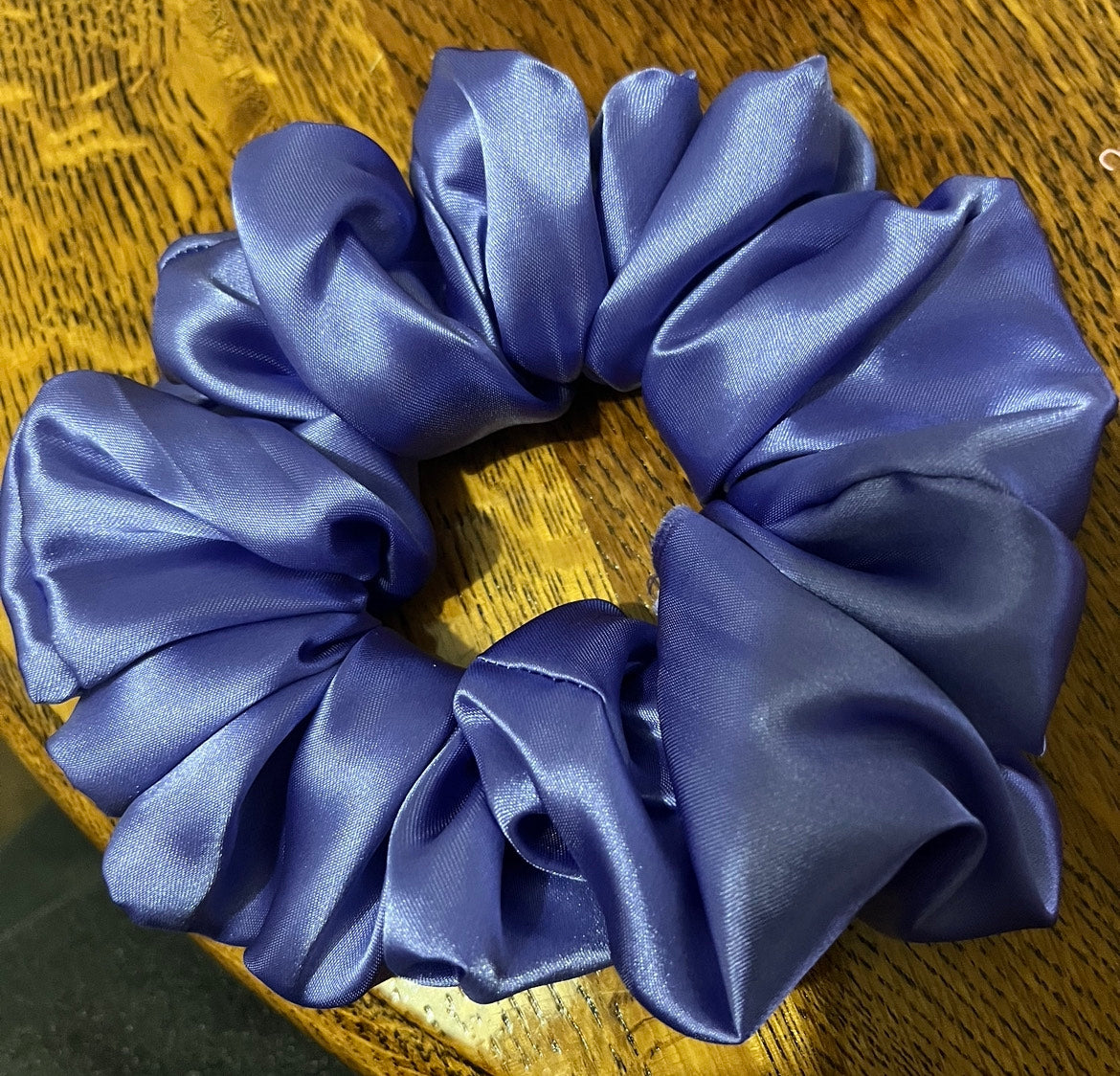 Large satin deluxe Scrunchie large