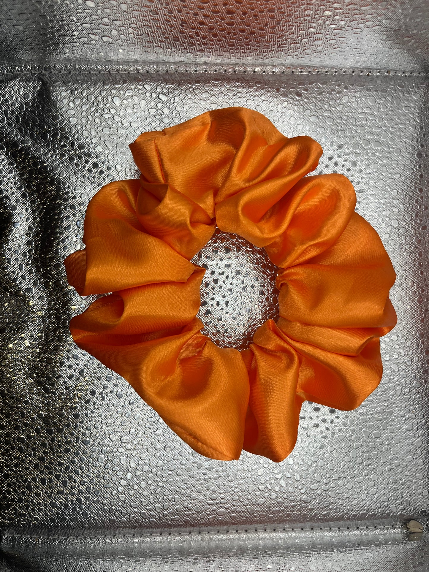 Large satin deluxe Scrunchie large