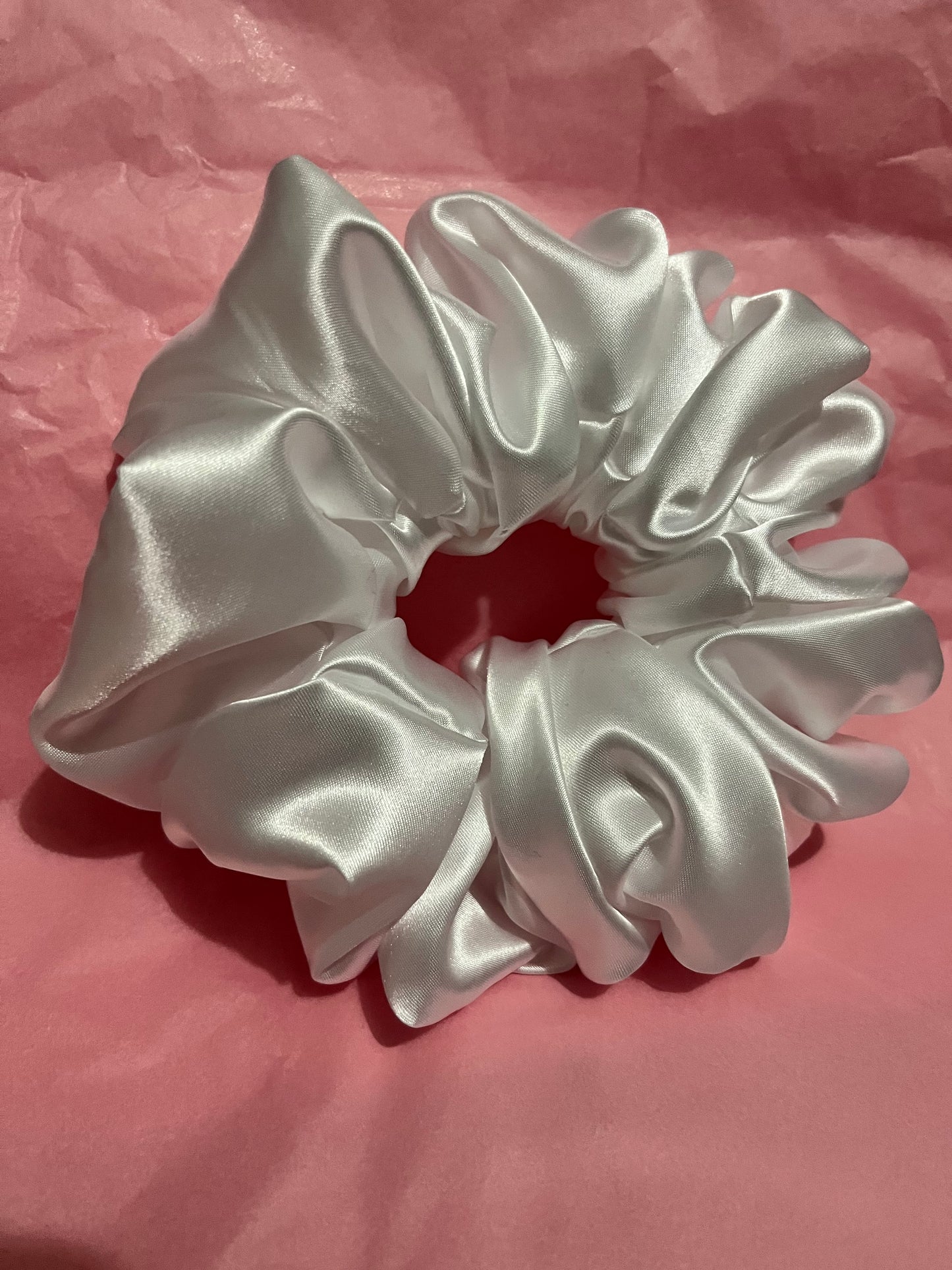 Large satin deluxe Scrunchie large